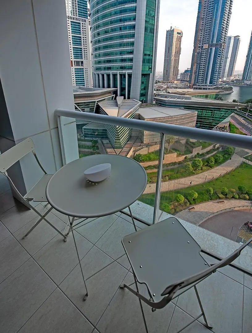 Bohemian Inspired Studio Perfect For A Family Of 4 In Jlt! Apartment Dubai