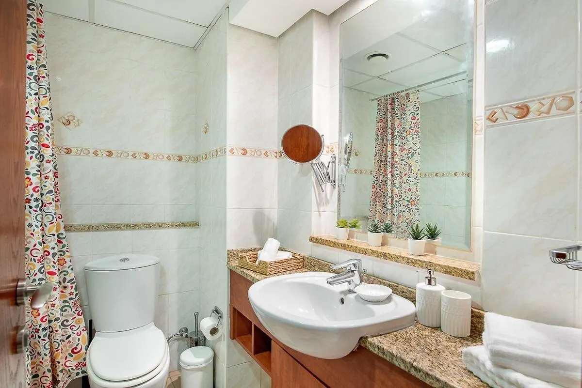 Bohemian Inspired Studio Perfect For A Family Of 4 In Jlt! Apartment Dubai