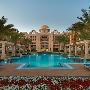 Globalstay At Palm Jumeirah Beachfront Paradise With Pool And Gym Apartman