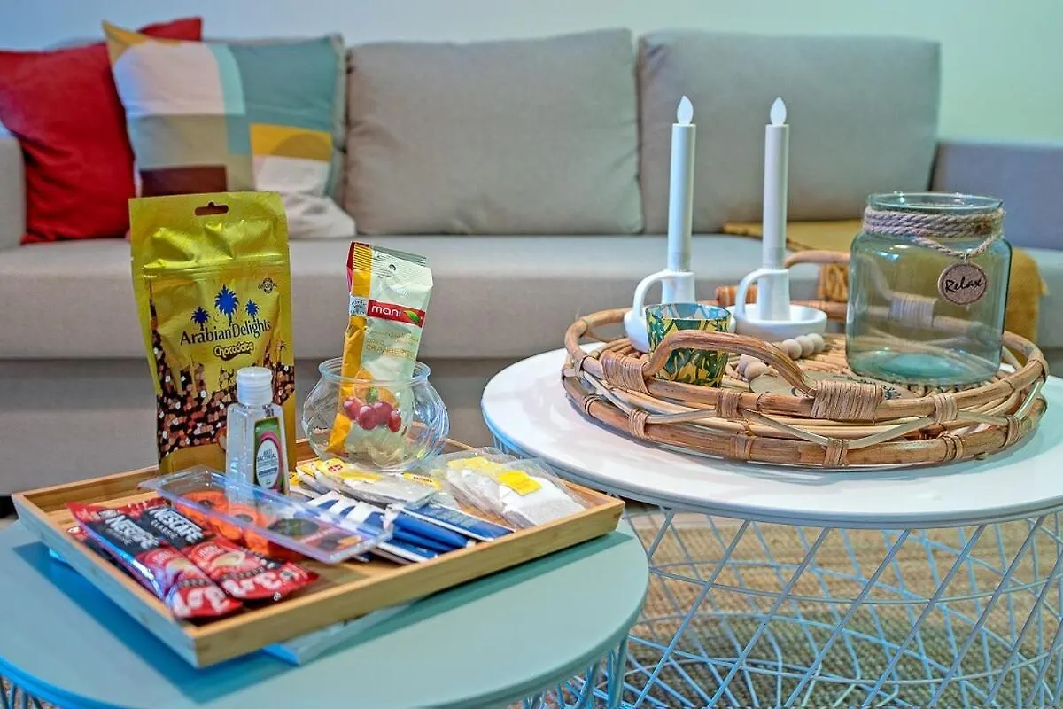 Bohemian Inspired Studio Perfect For A Family Of 4 In Jlt! Apartment Dubai